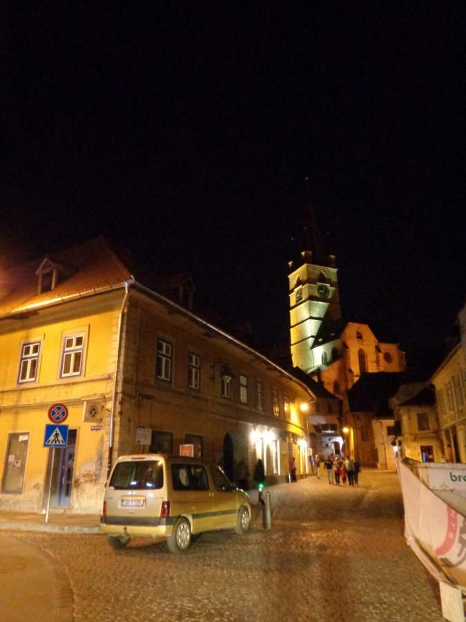 Alexandra Studios Sibiu Buitenkant foto